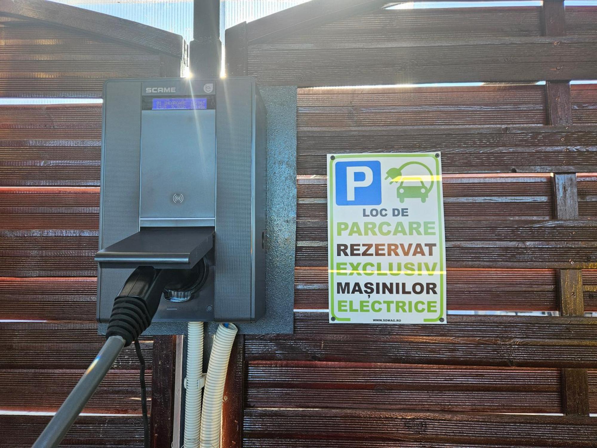 Pensiune Confort Morosanu Sinca Veche Exterior foto